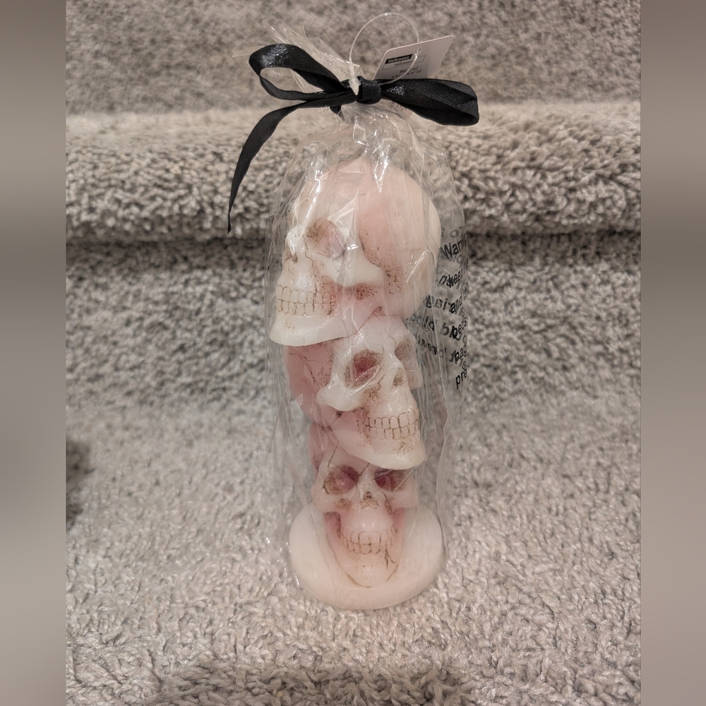 ⭐2/$25⭐New! 3 stack Skull Candle White Wax melts Red